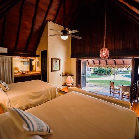 Puertas Paraiso Hotel Boutique Сиуатанехо Екстериор снимка